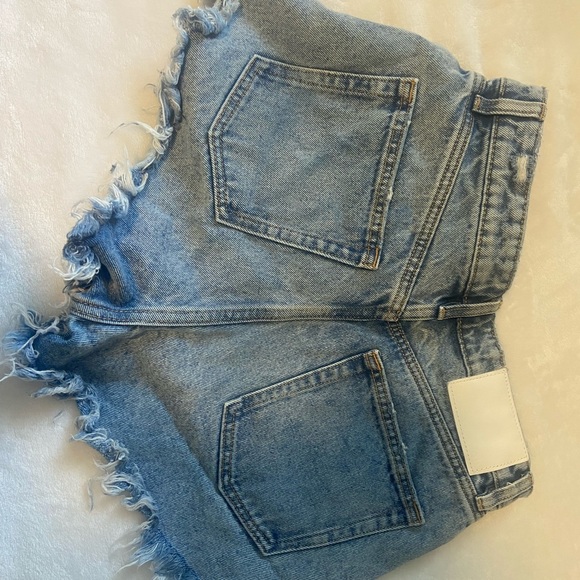 Zara Jean Shorts - Picture 2 of 5